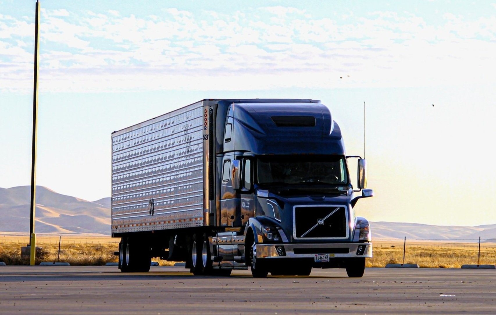 Semi-truck on highway – inland trucking and domestic freight logistics